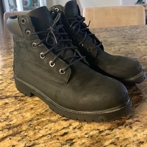Black Timberlands Youth Size 6 or Women’s Size 7.5-8